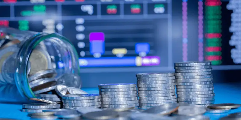 1. How do experts make money from stocks?